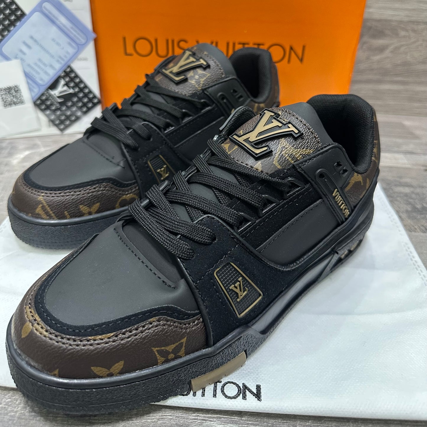 Louis Vuitton Trainer Black Brown LV3 NO