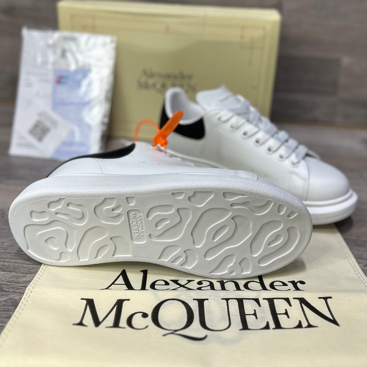 Alexander McQueen Sneakers Code NO 3