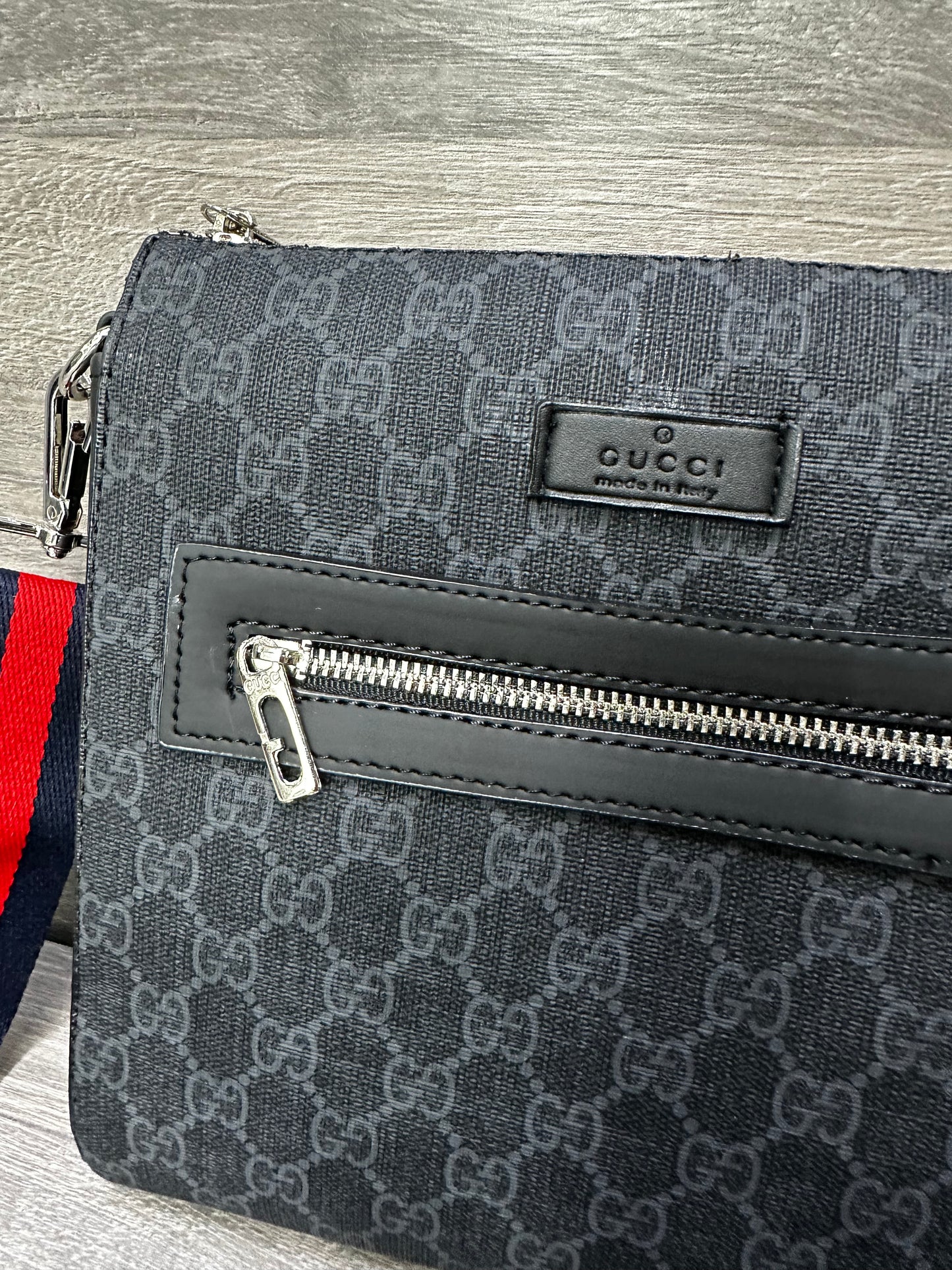 Gucci GG Messenger Grey