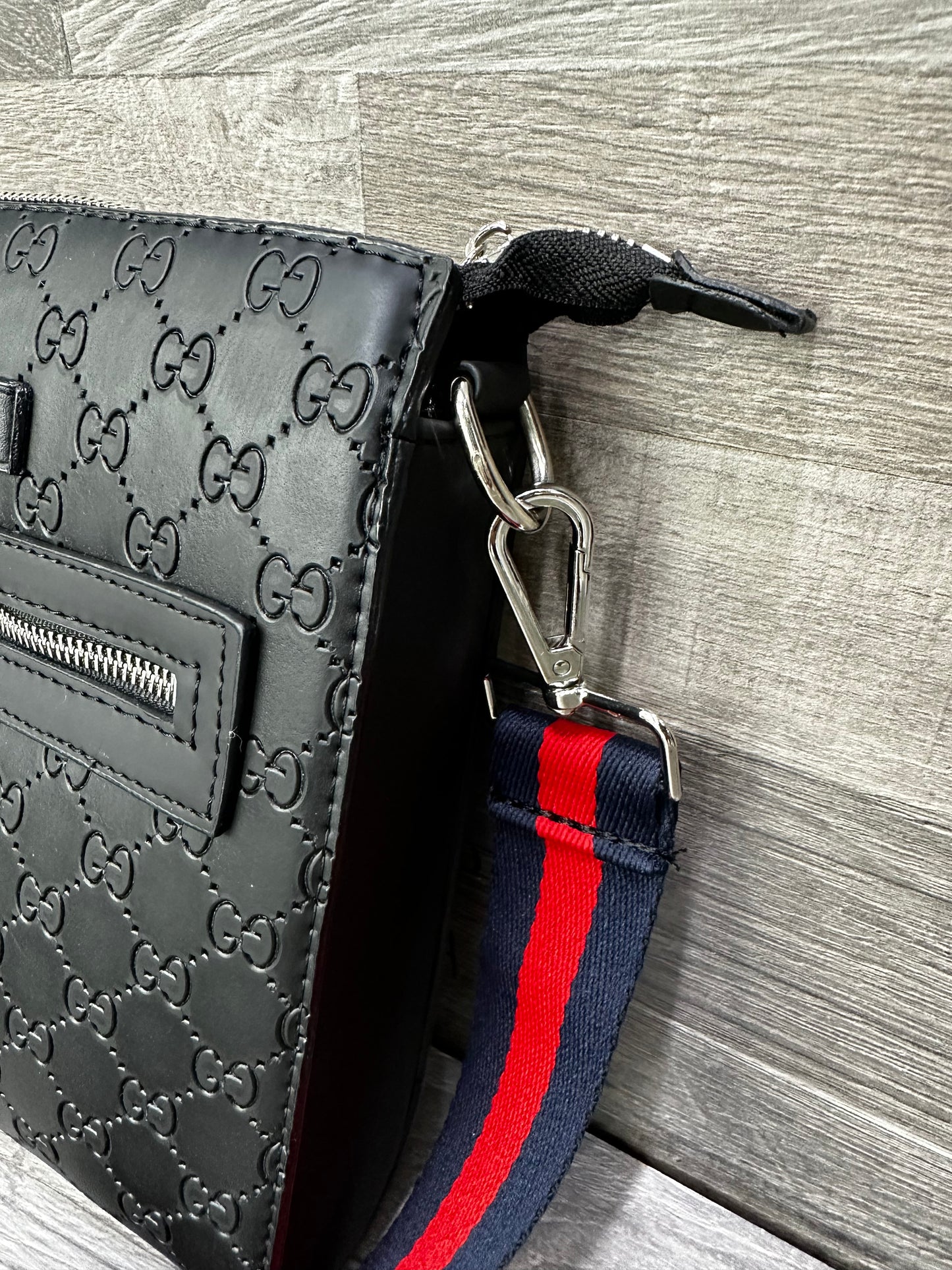 Gucci Messenger GG Supreme Black 2024