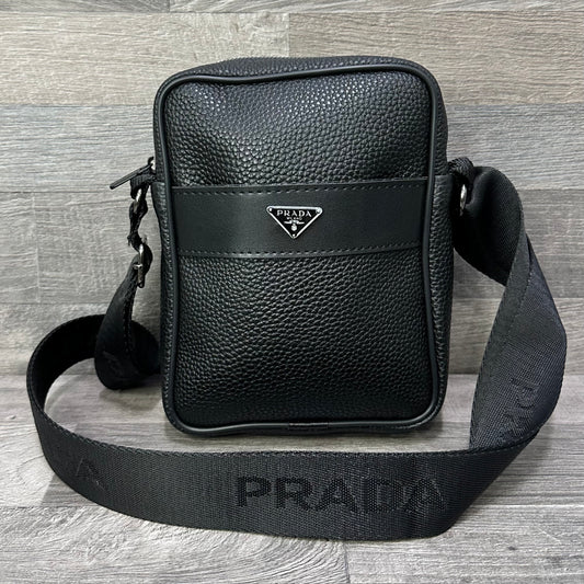 Prada Classic Black 04 mens bags