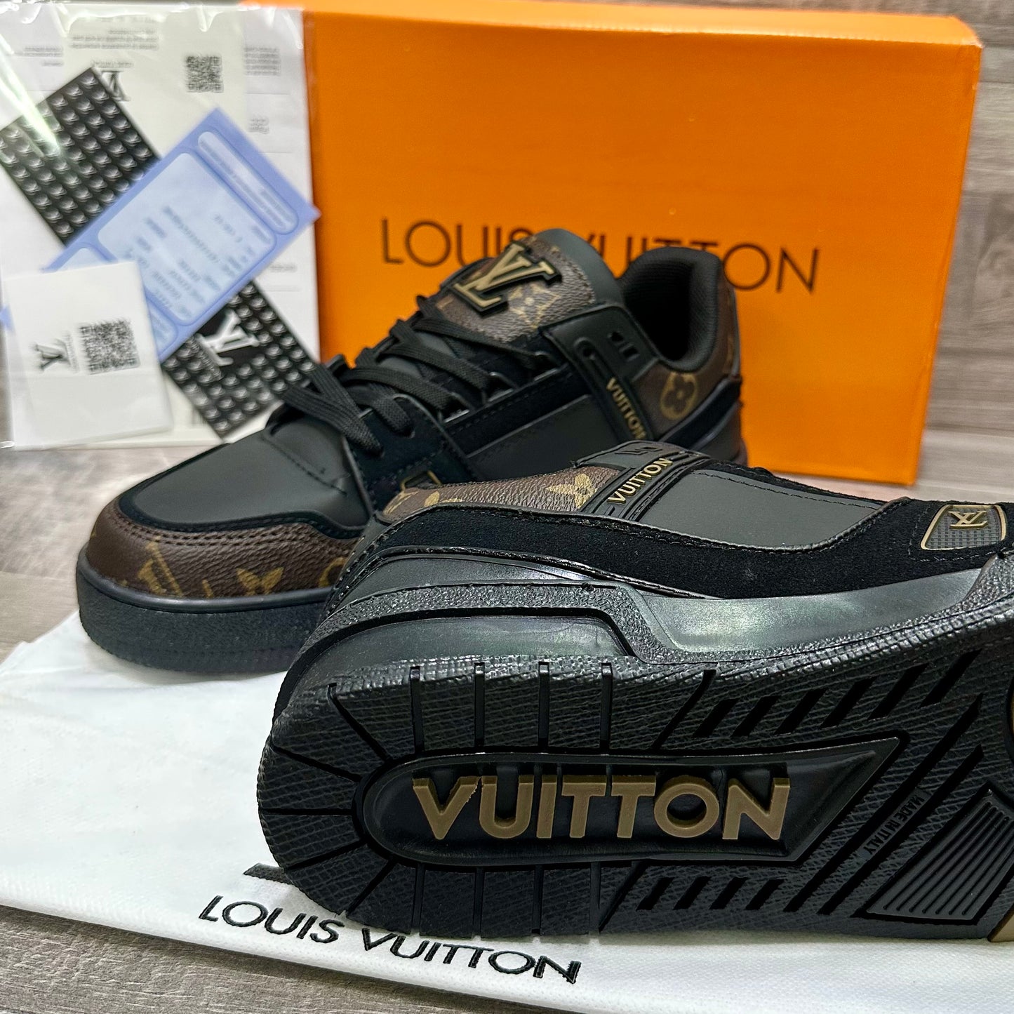 Louis Vuitton Trainer Black Brown LV3 NO