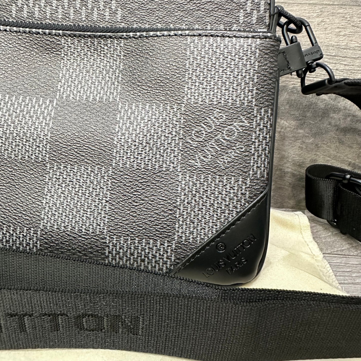 Louis Vuitton Double Classic mens bags