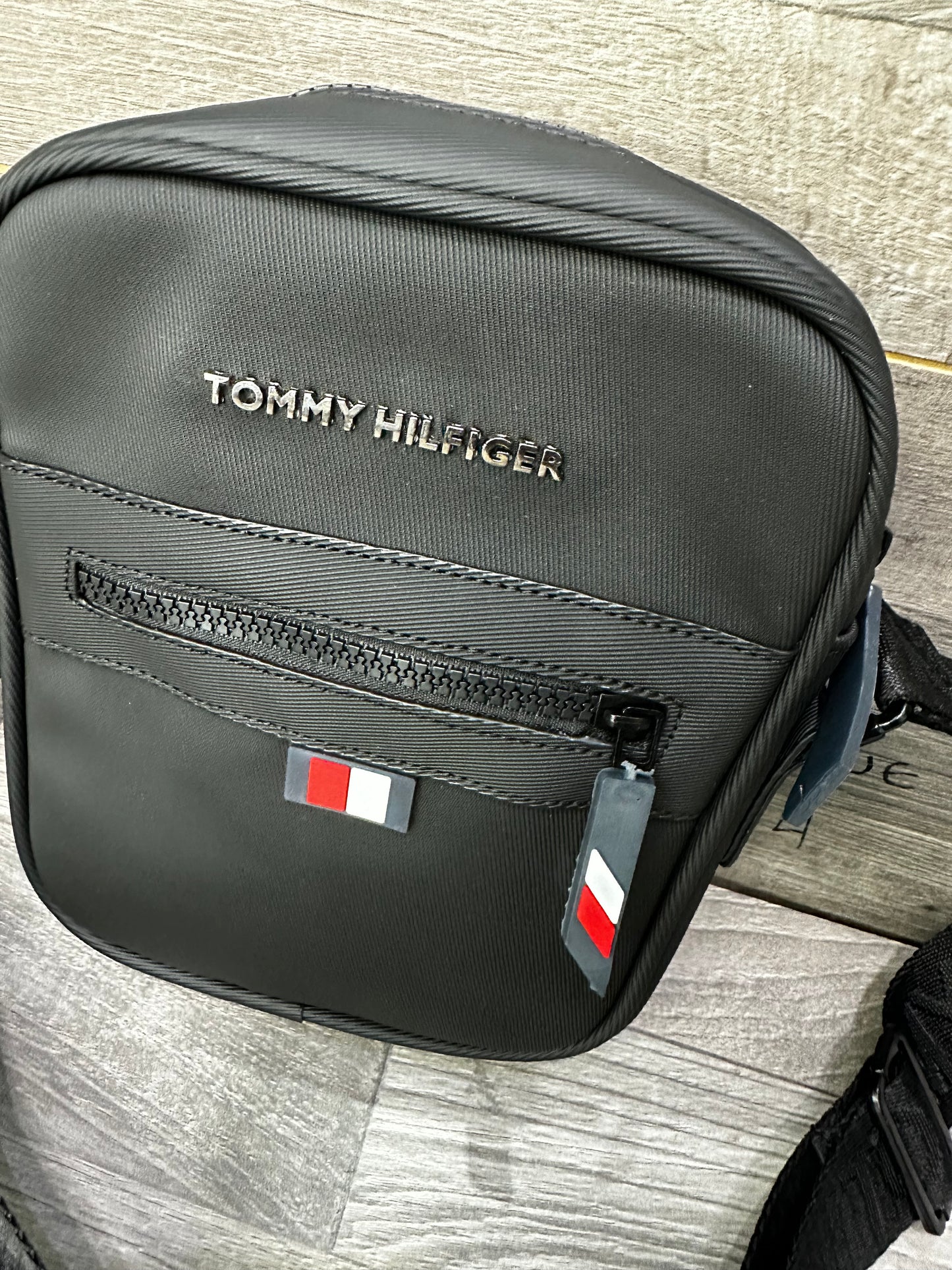 Tommy Messenger T - 1